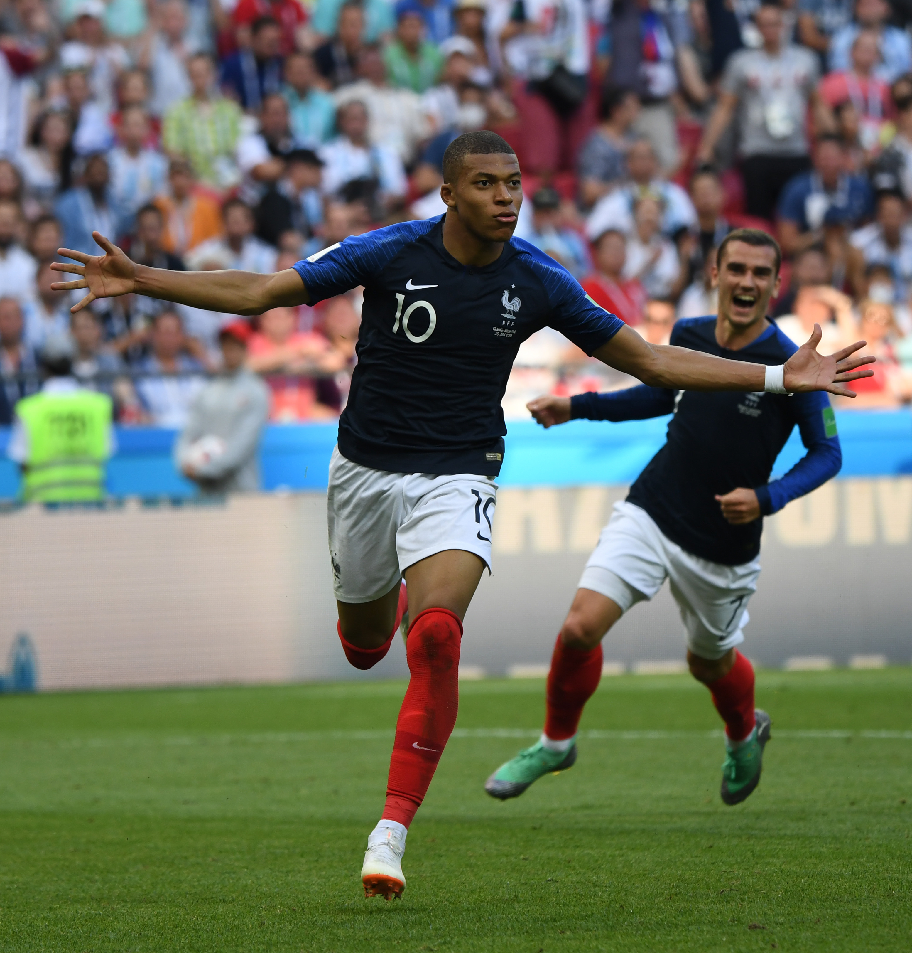 法尔克：于帕优先考虑与拜仁续约，也会考虑巴黎和皇马