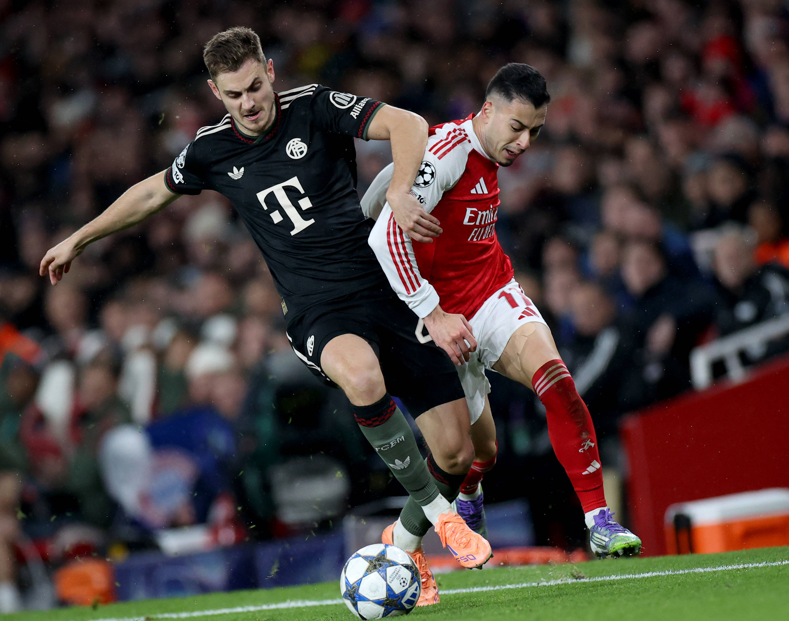 曼联再陷低谷：老特拉福德的失望之夜