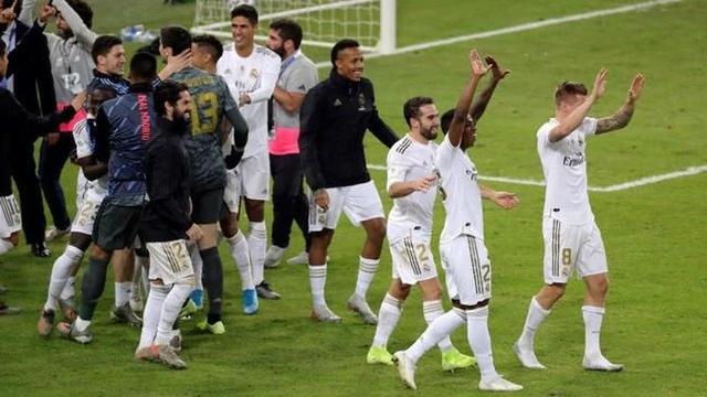 贾萨里：魔笛每天都保持热情和动力，那不勒斯每个位置都很强（贾萨里：莫德里奇始终热情十足，那不勒斯各位置实力强劲）