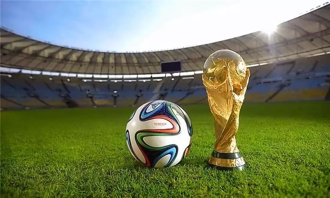 祸从口出！官方：多次争议言论，艾梅加被斯特拉斯堡队内禁赛（斯特拉斯堡官方：艾梅加因多次争议言论被内部停赛）