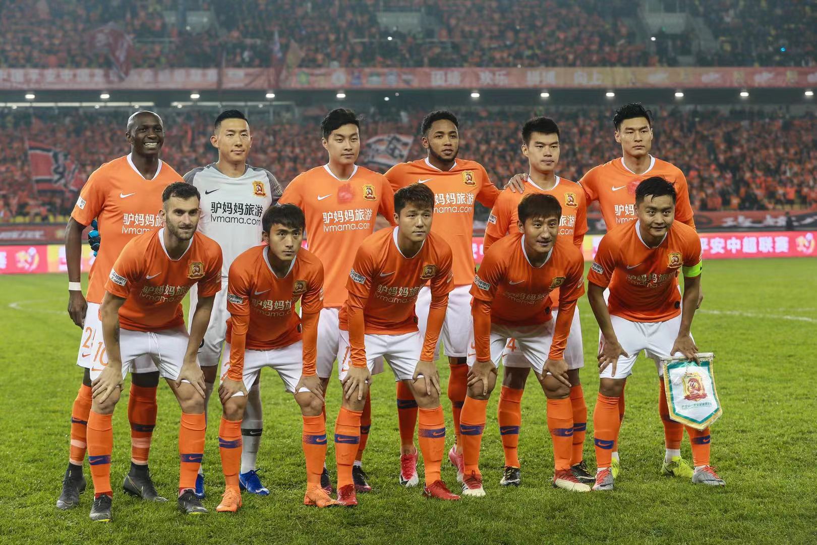 太阳报：喀麦隆队主帅虽被解雇，但仍将奥纳纳选入非洲杯名单