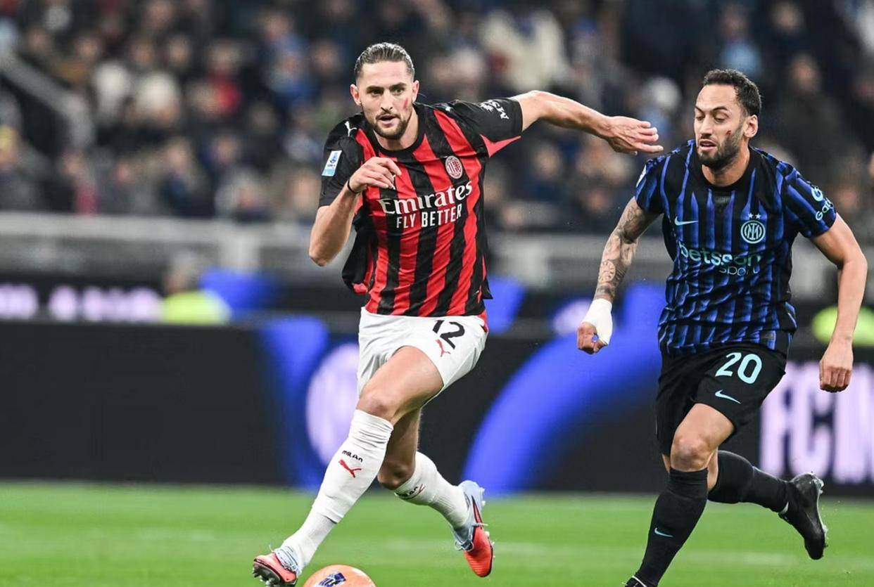 梅西航班因天气原因延误，梅西印度行第四站推迟40分钟进行（因天气影响，梅西航班延误，印度行第四站延后40分钟开始）