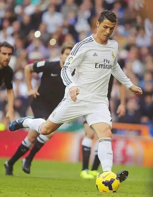 加纳乔：你可能觉得这种比赛比英超好踢，但实际上并非如此（加纳乔：别以为这类比赛比英超更轻松，事实并非如此）