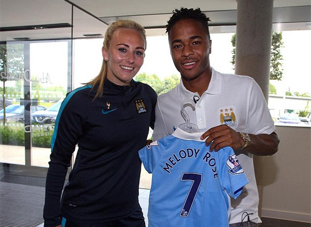 足球历史十大传奇球星（足坛史上十大传奇巨星）