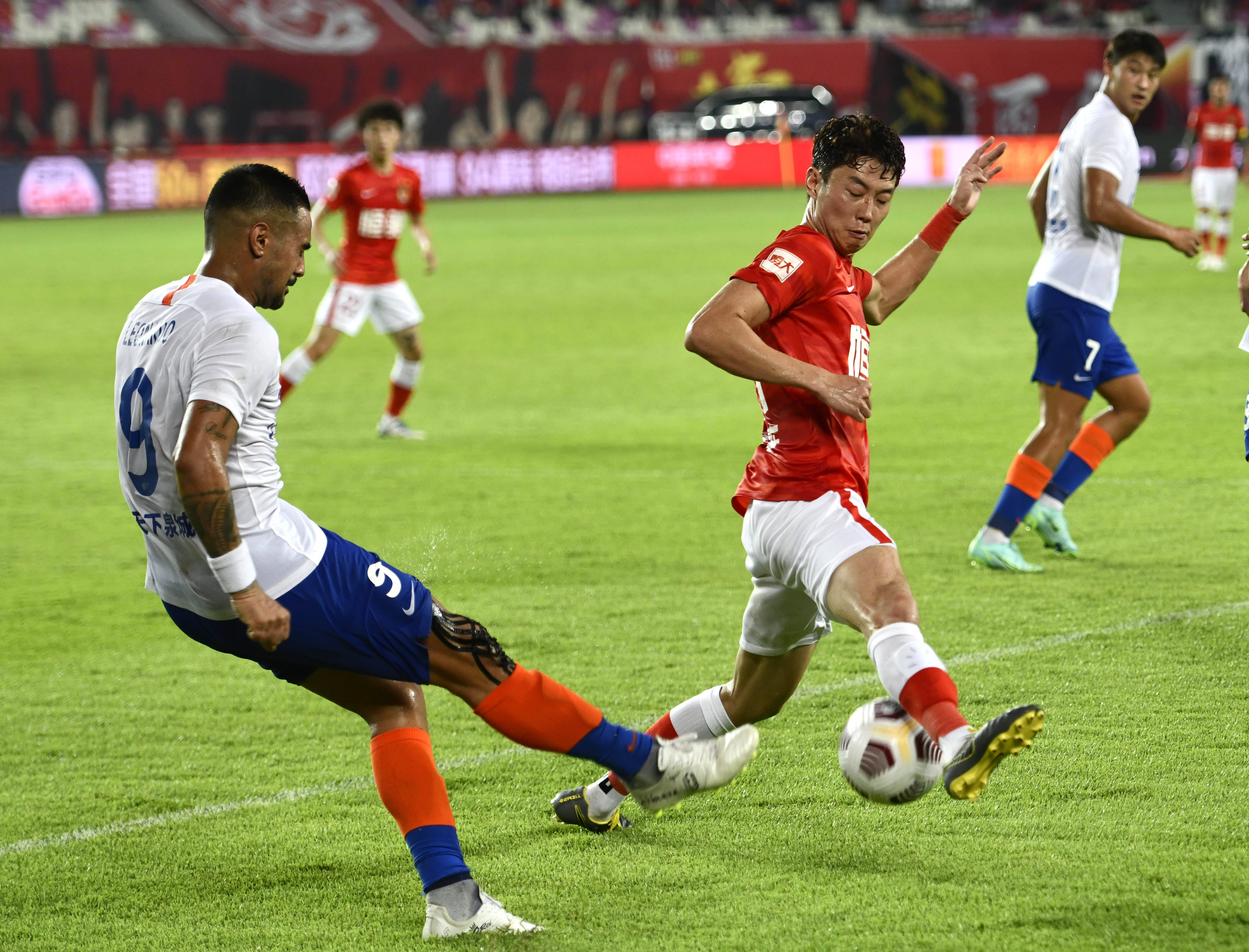 大巴黎官方：帕乔将继续休息，将在圣诞节后恢复训练（巴黎圣日耳曼官方：帕乔继续休养，圣诞节后恢复训练）