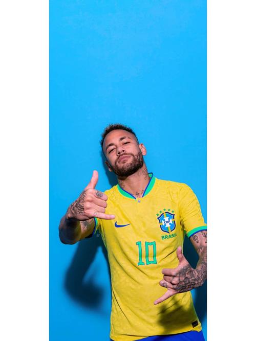 中超欠薪问题严峻，俱乐部准入难，财务困境持续，亟需解决。