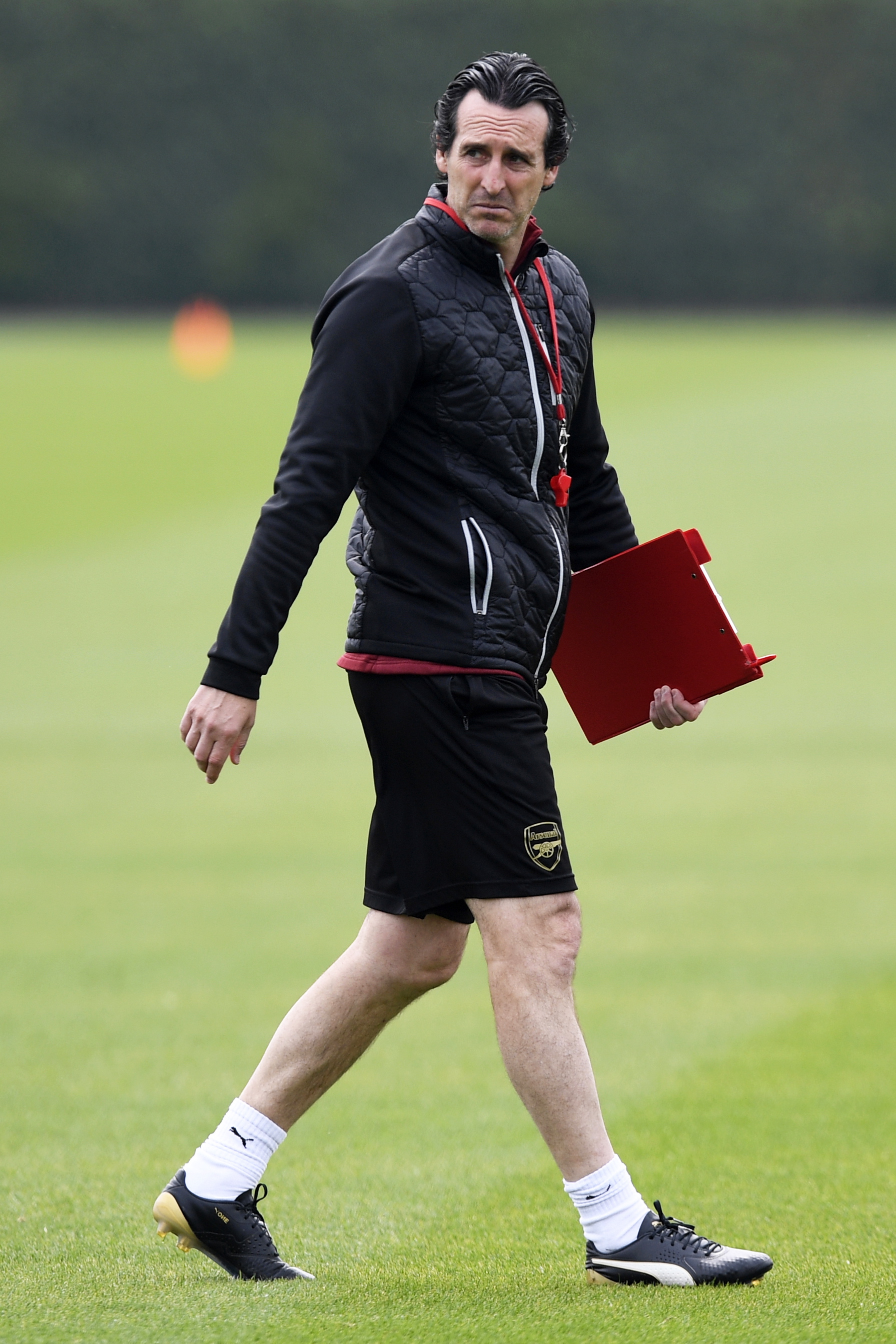 挪威后卫赖尔森独特豹纹发型引热议，疑致敬NBA名宿罗德曼（挪威后卫赖尔森豹纹新发型引热议，或致敬NBA传奇罗德曼）